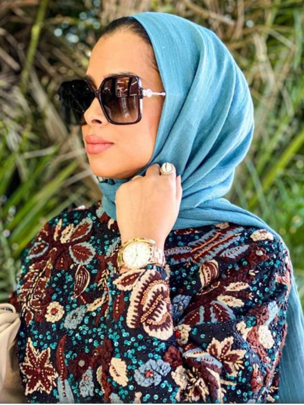 Fendi Oversized Square Sunglasses with Gold Accents in Light Blue Hijab